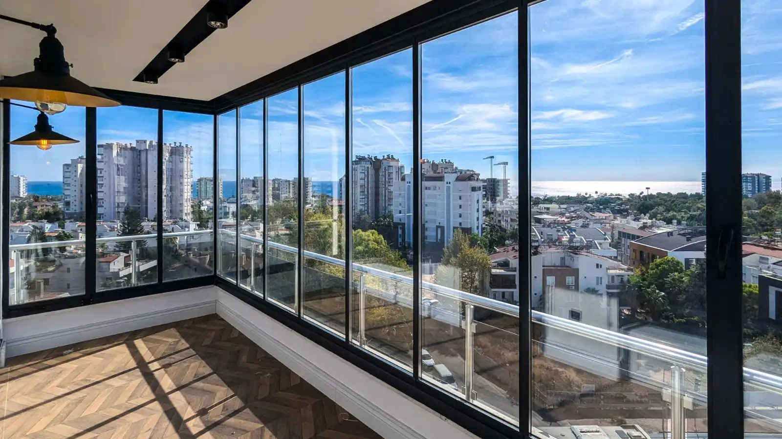 Изображение Стильная квартира 3+1 с видом на море